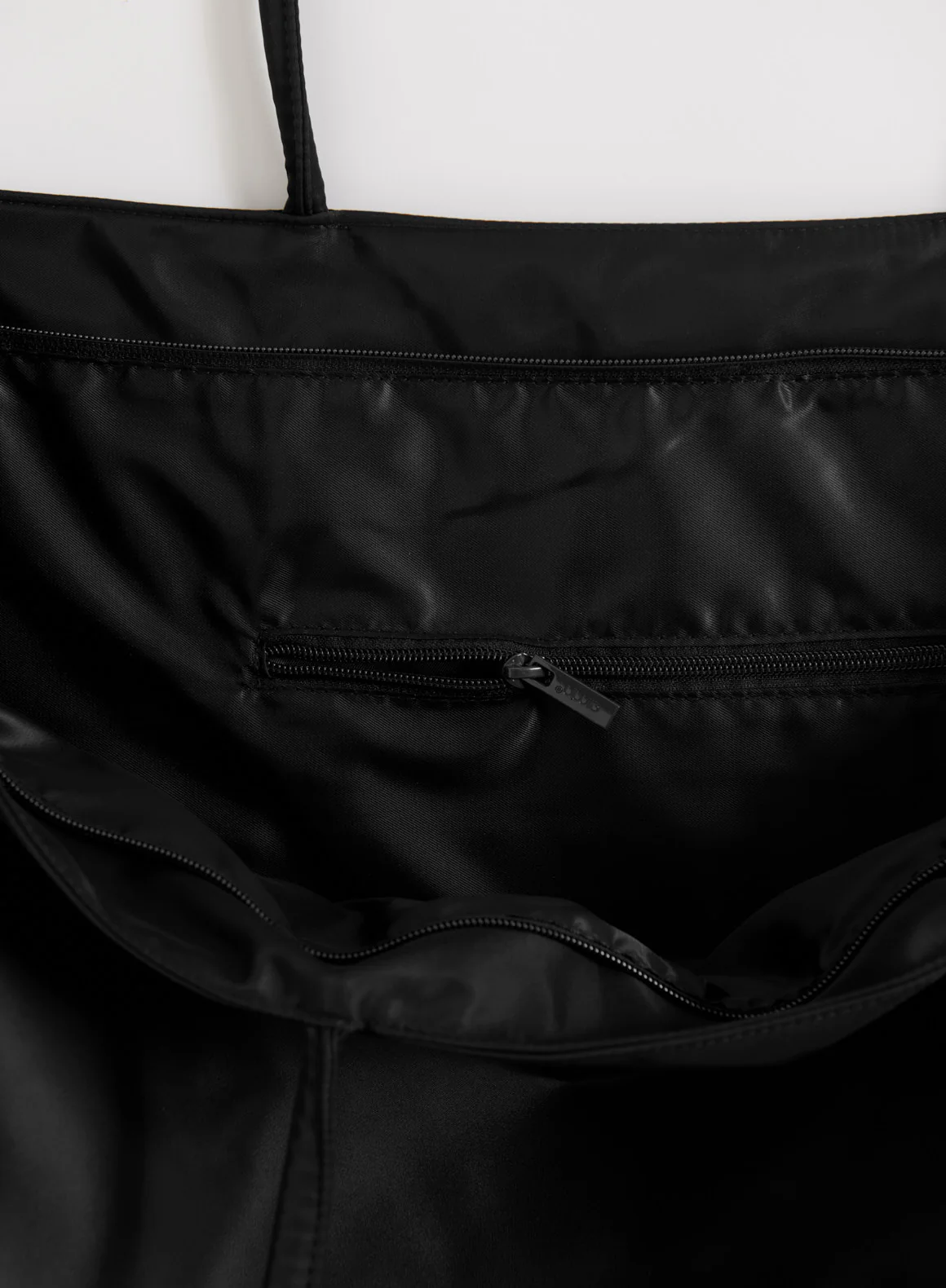 Black Nylon Weekend Bag - Image 6