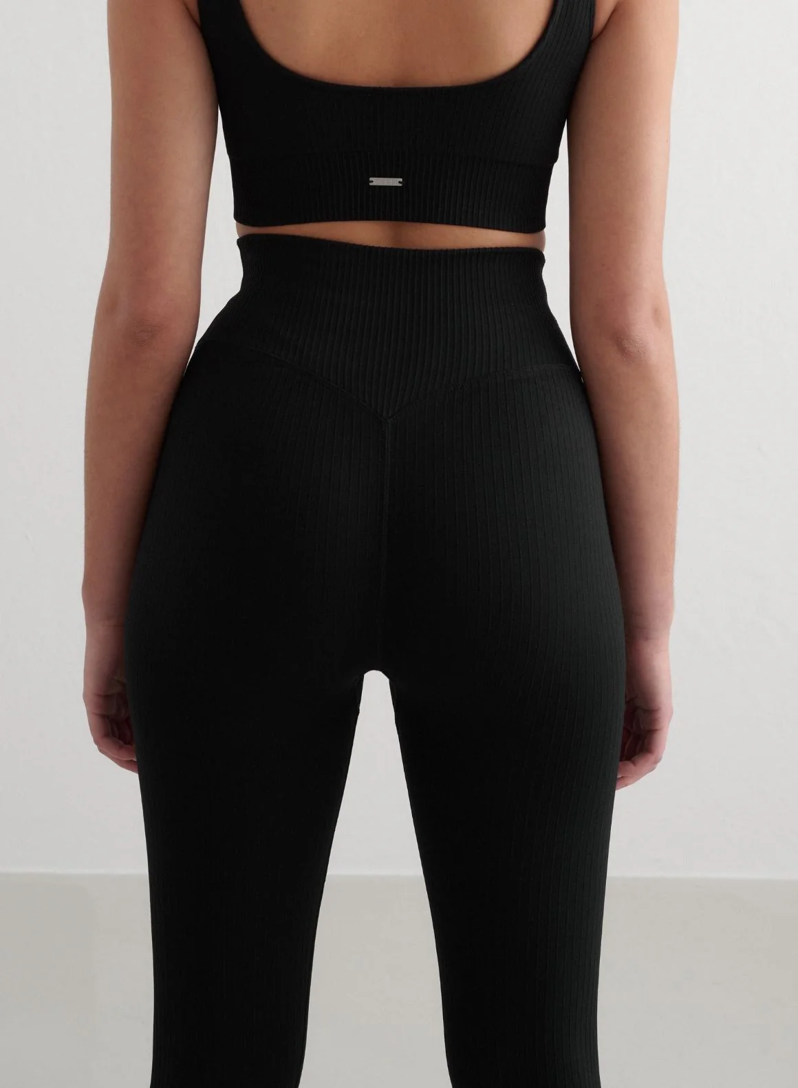 Black Ribbed Seamless Tights - Image 3