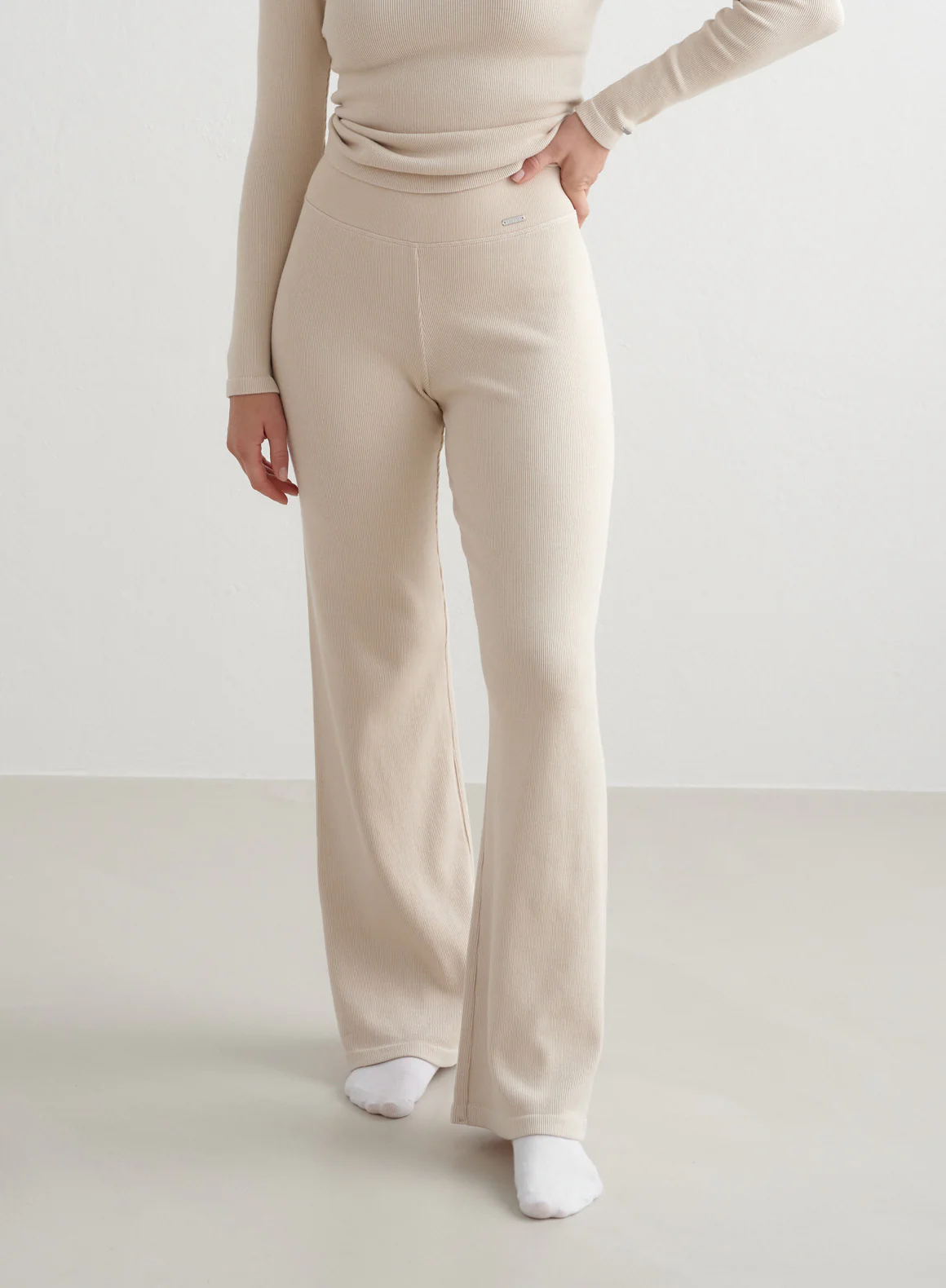 Café Au Lait Ribbed Wool Wide Pants - Image 27